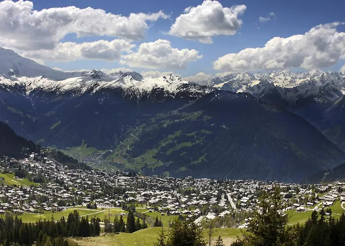 Emeraude 319 公寓 *